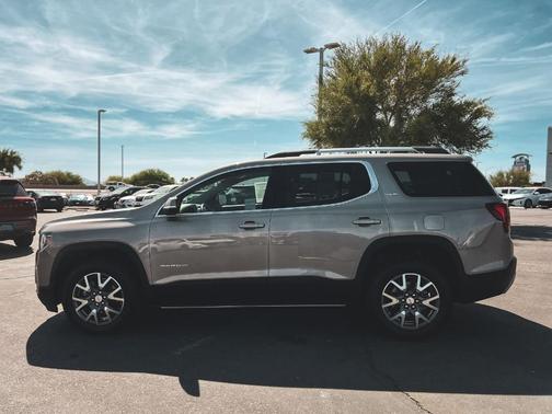 Gray 2023 GMC Acadia SLE