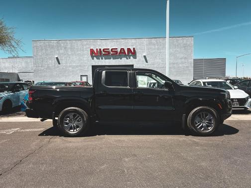 2025 Nissan Frontier SV