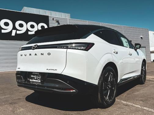 White / Black 2026 Nissan Murano Platinum