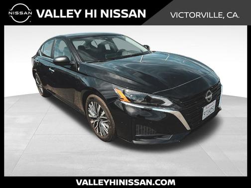 Black 2025 Nissan Altima SV