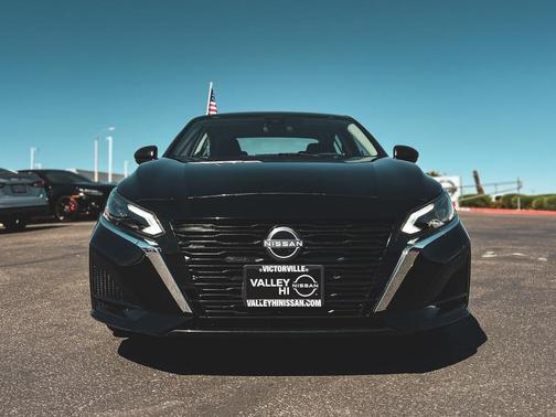 Black 2025 Nissan Altima SV
