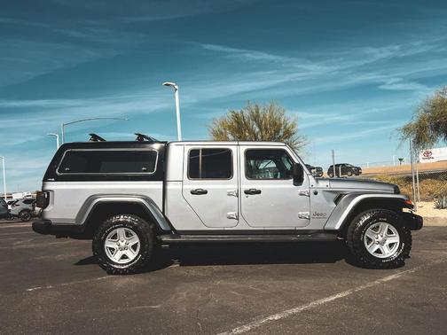 Billet Silver Metallic Clearcoat 2020 Jeep Gladiator Overland