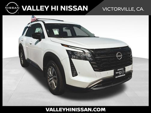 Pearl 2026 Nissan Pathfinder SL
