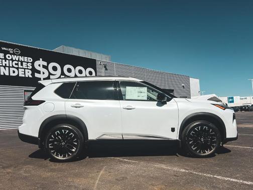 Everest White P 2026 Nissan Rogue Dark Armor