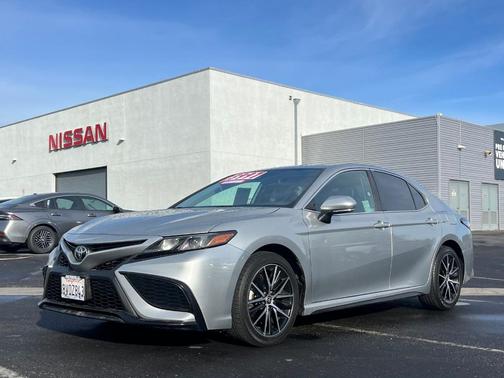2021 Toyota Camry SE