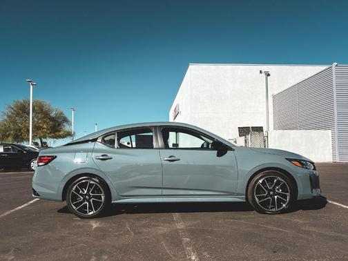 2025 Nissan Sentra SR