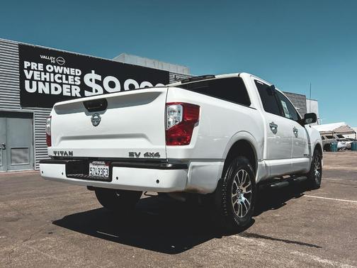 Glacier White 2021 Nissan Titan SV