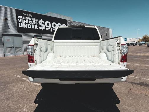 Glacier White 2021 Nissan Titan SV