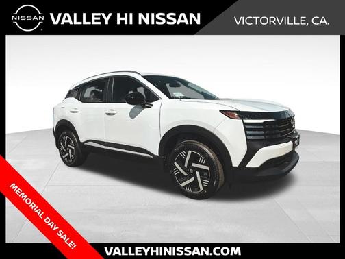 Aspen White Tri 2026 Nissan Kicks SV