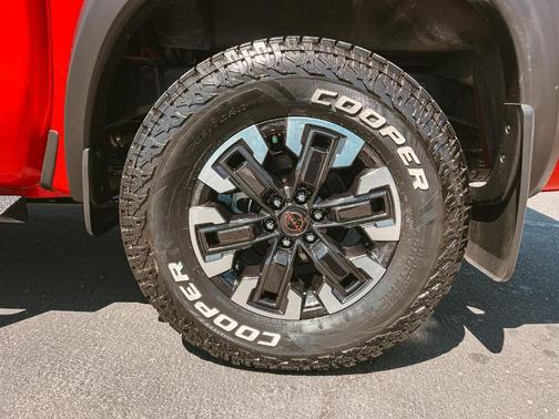 2024 Nissan Frontier PRO-4X