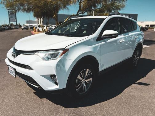 Super White 2016 Toyota RAV4 XLE
