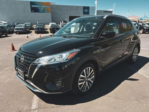 Super Black 2021 Nissan Kicks SV