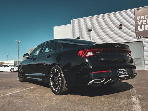 Ebony Black 2022 Kia K5 GT-Line