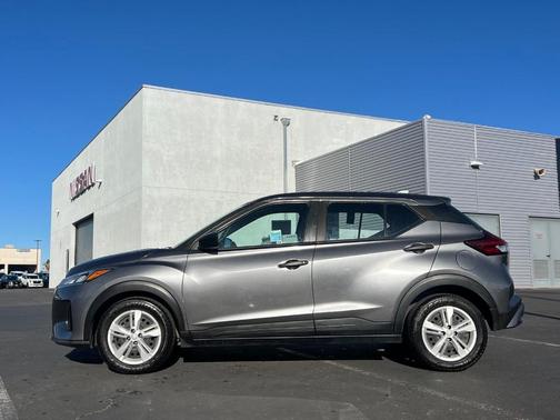 2023 Nissan Kicks S