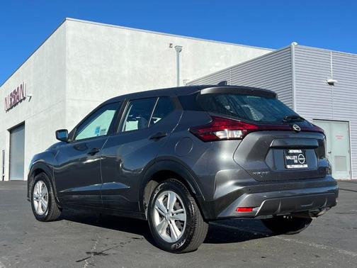 2023 Nissan Kicks S