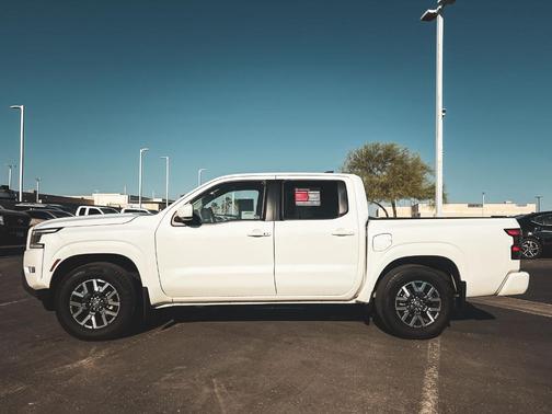 2024 Nissan Frontier SL