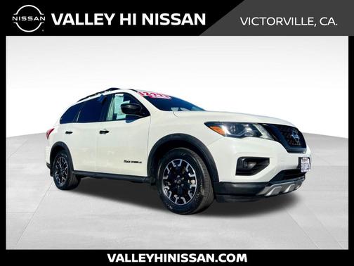 2020 Nissan Pathfinder SV
