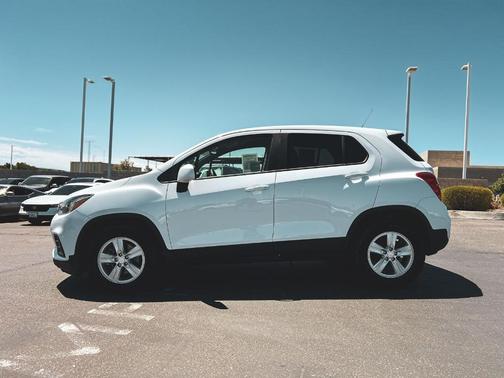 Summit White 2020 Chevrolet Trax LS