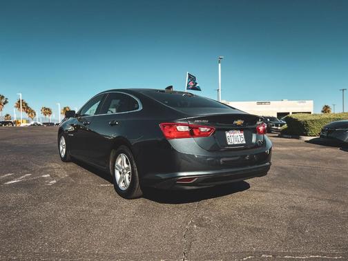 Shadow Gray Metallic 2021 Chevrolet Malibu 1LS