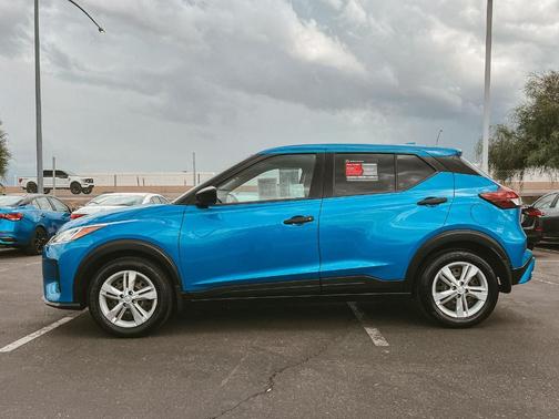 2024 Nissan Kicks S