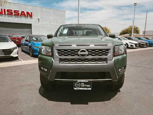 2025 Nissan Frontier SV