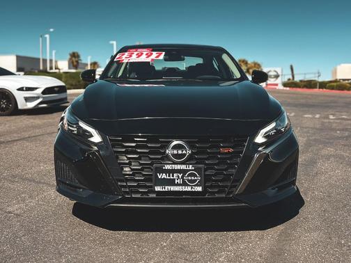 Black 2025 Nissan Altima SR