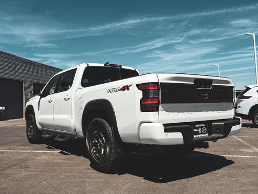 Glacier White 2026 Nissan Frontier PRO-4X