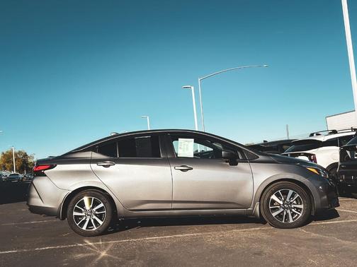 2025 Nissan Versa 1.6 SV