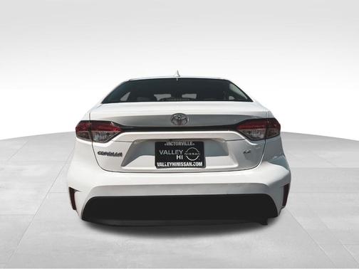 Ice 2023 Toyota Corolla LE