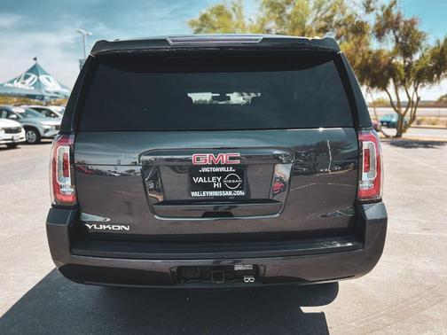 Iridium Metallic 2016 GMC Yukon SLE