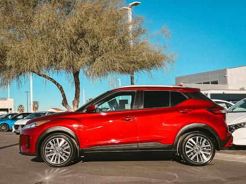 2023 Nissan Kicks SV