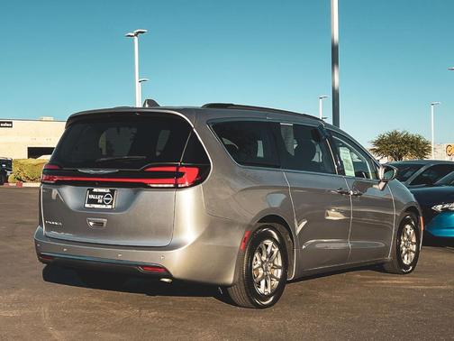 2021 Chrysler Pacifica Touring