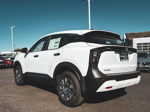 Fresh Powder 2026 Nissan Kicks S