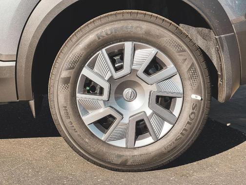 Gun Metallic 2026 Nissan Kicks S