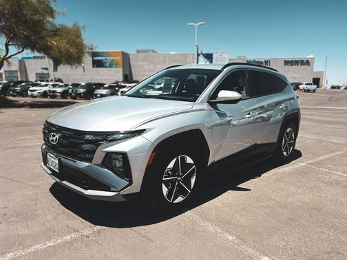 Shimmering Silver 2025 Hyundai TUCSON SEL