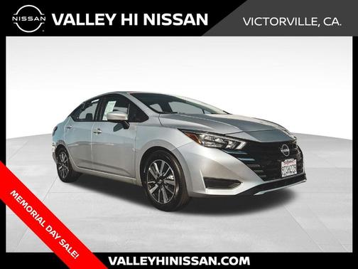 Brilliant Silver Metallic 2025 Nissan Versa 1.6 SV