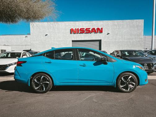 2025 Nissan Versa 1.6 SR