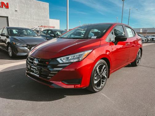 2025 Nissan Versa 1.6 SR