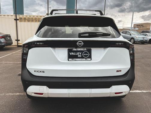 2026 Nissan Kicks SR