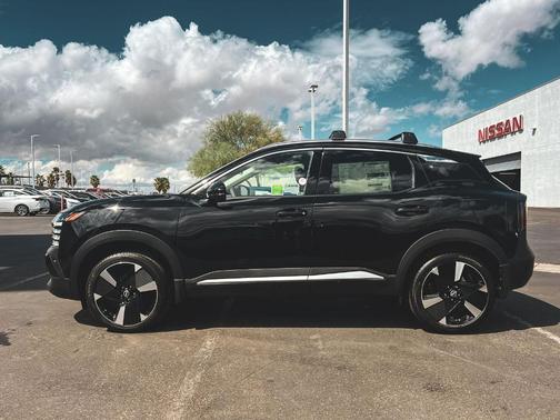 Super Black 2026 Nissan Kicks SR