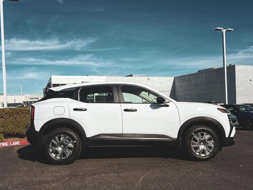 Fresh Powder 2026 Nissan Kicks S