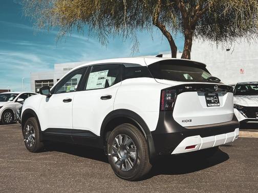 Fresh Powder 2026 Nissan Kicks S