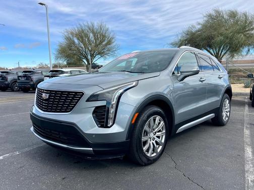 2023 Cadillac XT4 Premium Luxury