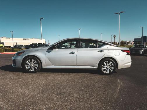 Brilliant Silver Metallic 2024 Nissan Altima 2.5 S