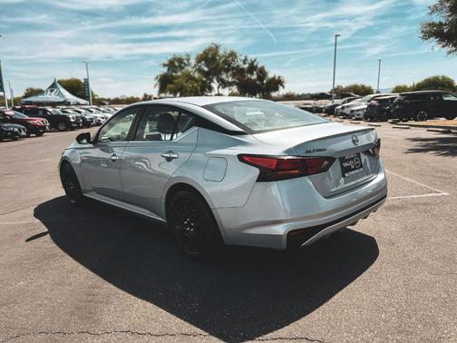 Brilliant Silver Metallic 2024 Nissan Altima 2.5 S