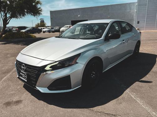 Brilliant Silver Metallic 2024 Nissan Altima 2.5 S
