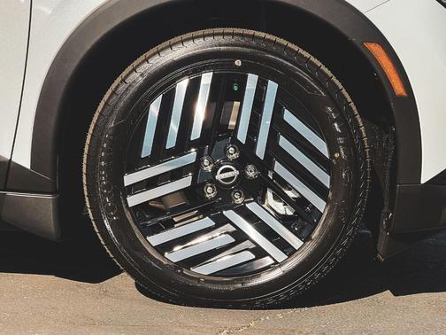 2026 Nissan Leaf SV+