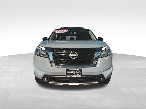 Gray 2 Tone 2022 Nissan Pathfinder SL