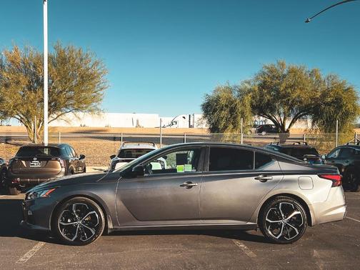 2021 Nissan Altima 2.5 SR