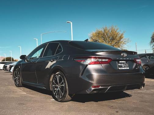 2019 Toyota Camry SE